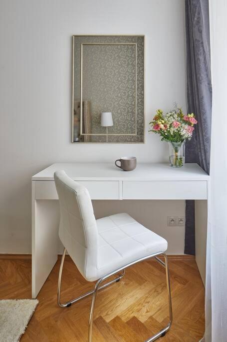 Gentle And Cozy Right At The Center Apartamento Praga