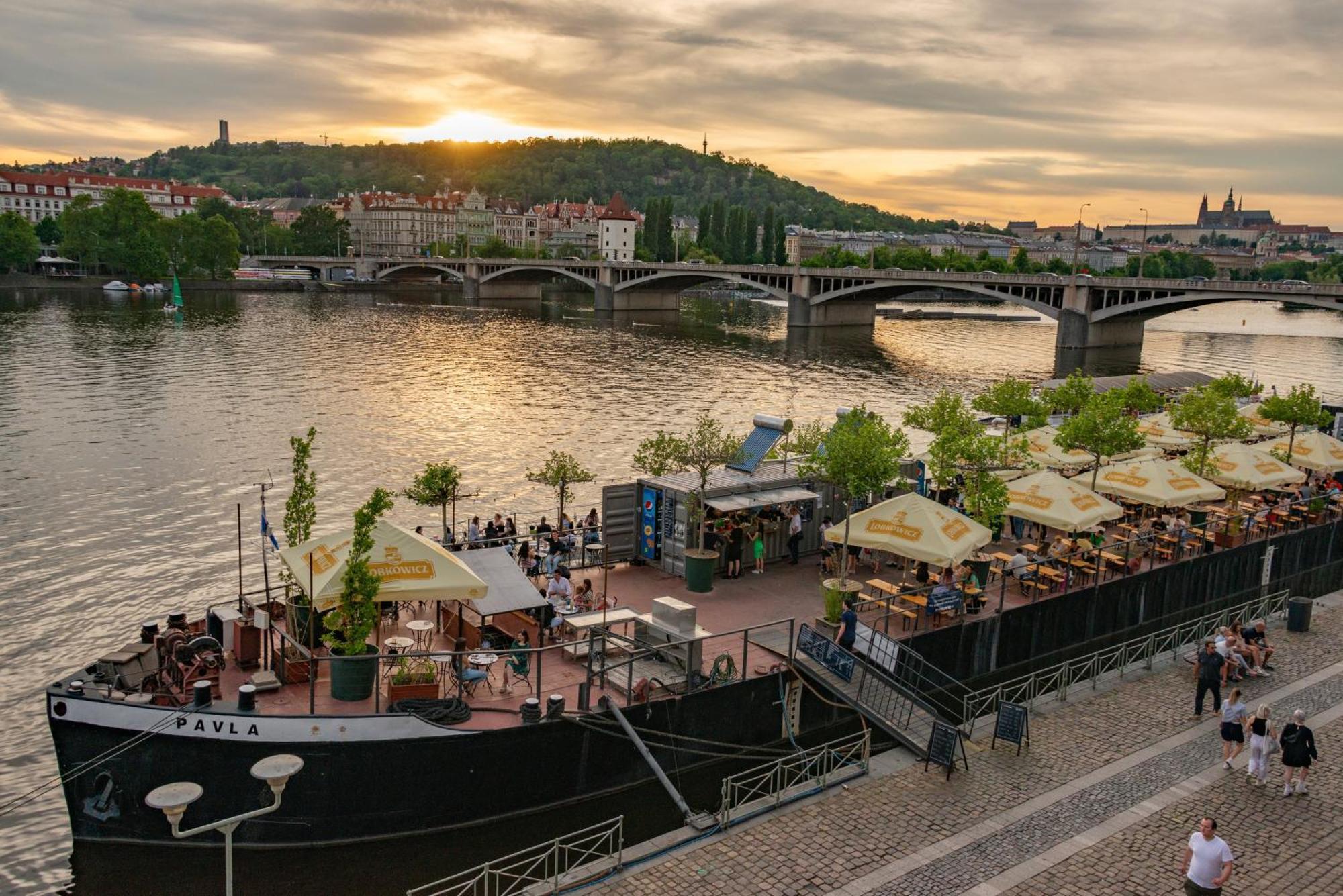 Gentle And Cozy Right At The Center Praga